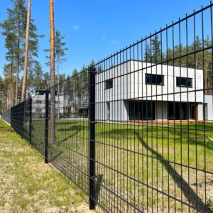 Must 2D paneelaed paigaldatuna – Varena tehtud töö